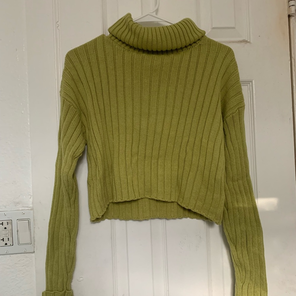 Forever 21 Green Long Sleeve Turtleneck